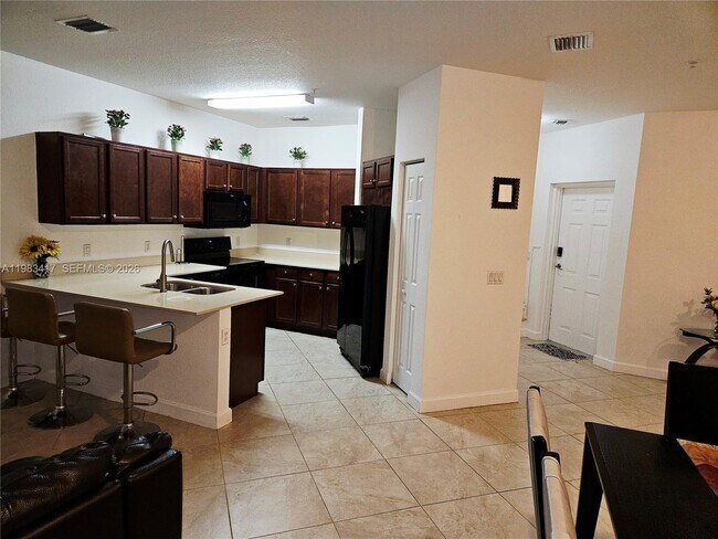 Building Photo - 290 NW 109th Ave