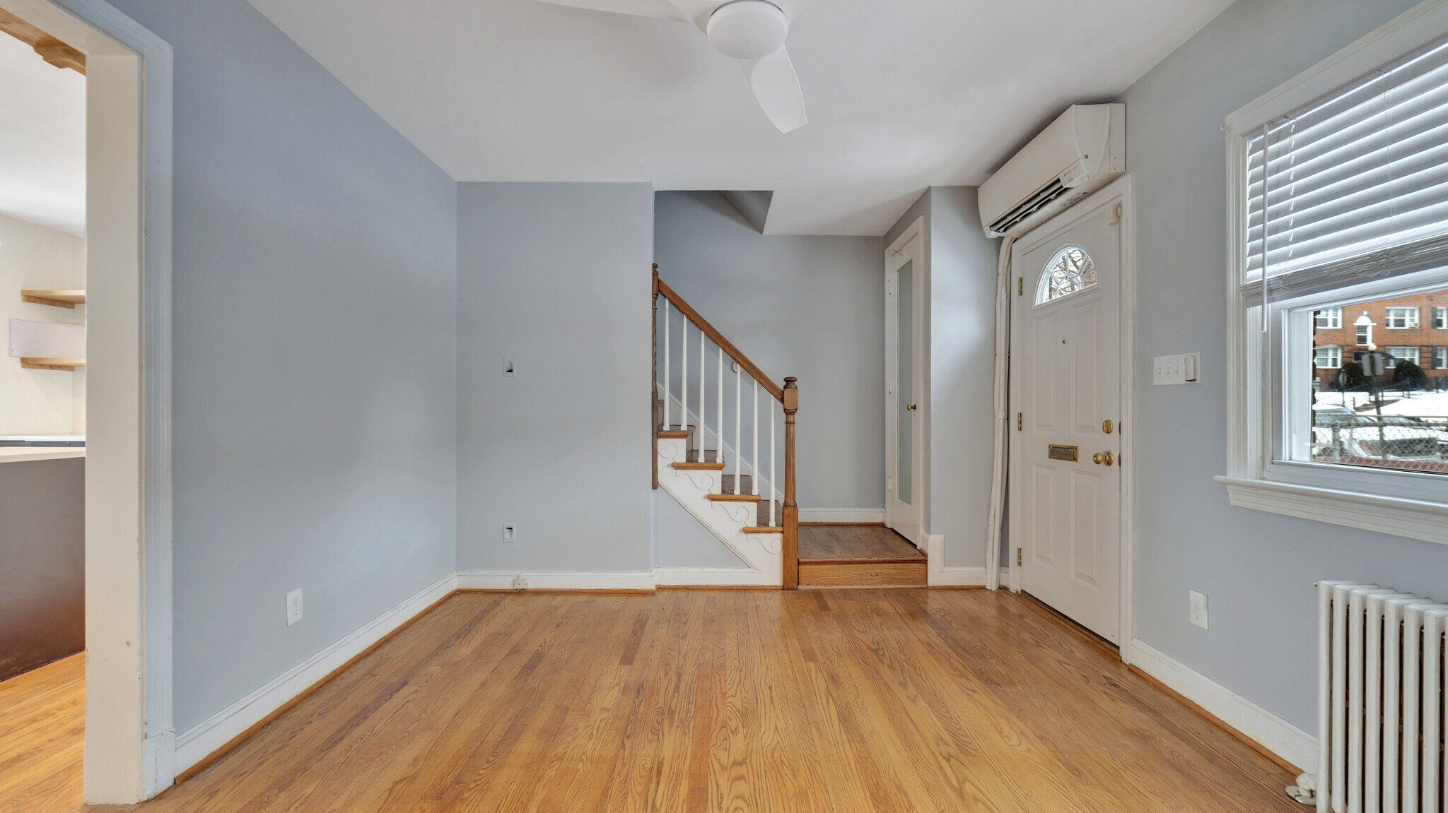 Building Photo - 840 21st St NE