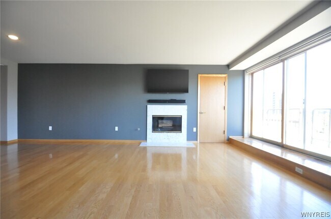 Building Photo - 40 Waterfront Cir