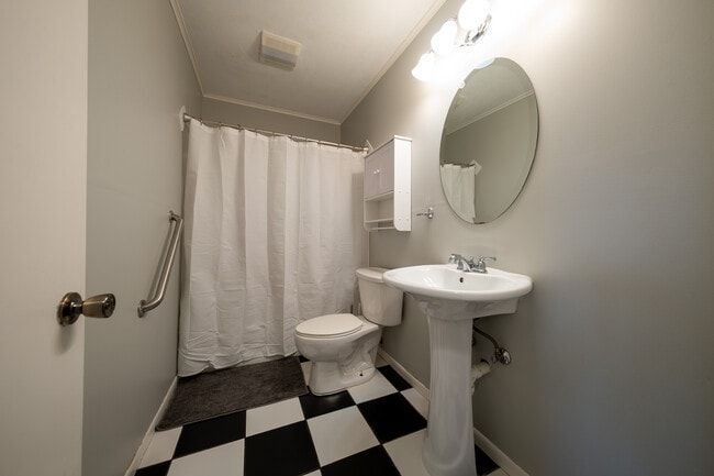 Building Photo - 7677 Whitney Dr