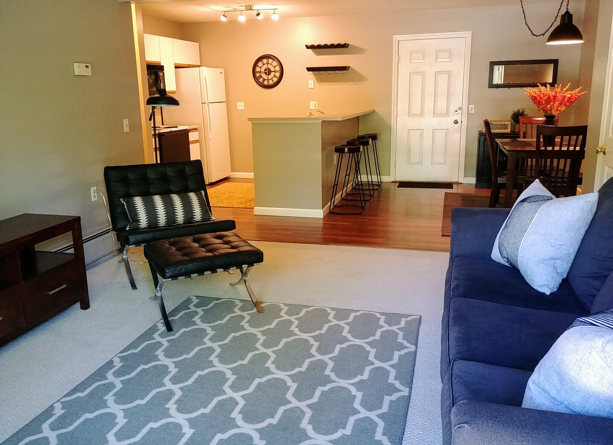 Building Photo - 386 Hildred Dr