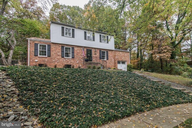 Building Photo - 926 N Kemper St