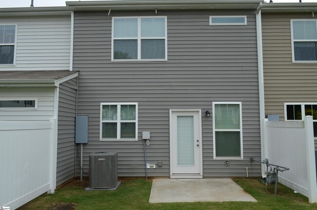 Building Photo - 161 Xander Dr