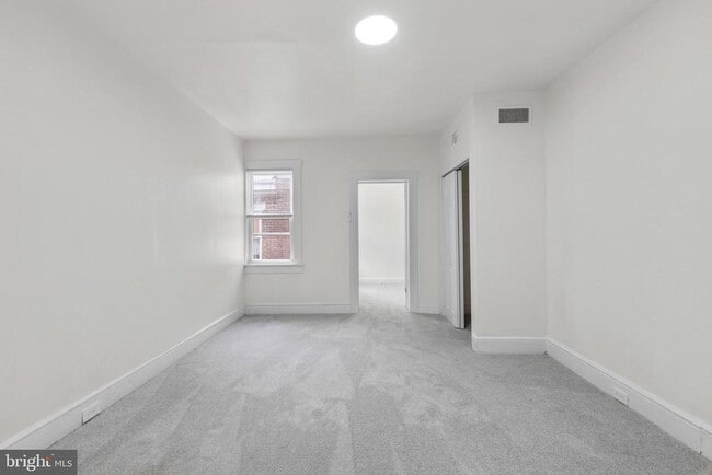 Building Photo - 1215 W 3rd St