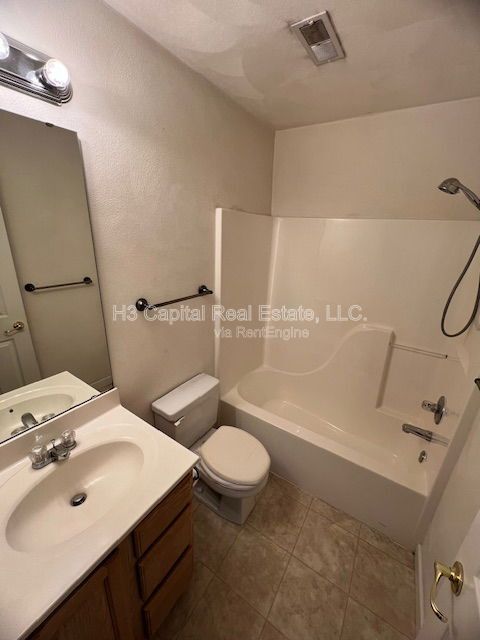 Building Photo - 1016 Steven Dee