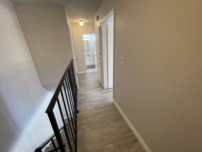 Building Photo - 13755 Caminito Vizzini