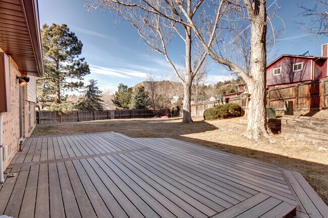 Building Photo - Charming Cul-De-Sac Home Near Downtown Castle Rock. Fantastic Fenced Backyard!