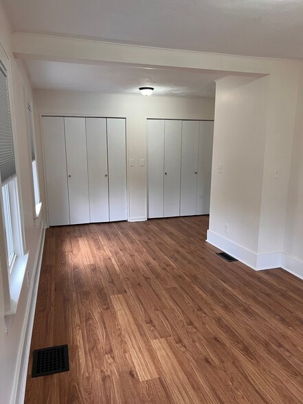 Building Photo - 905 Klem Rd