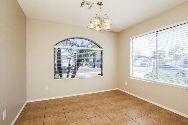 Building Photo - 11409 W Cambridge Ave