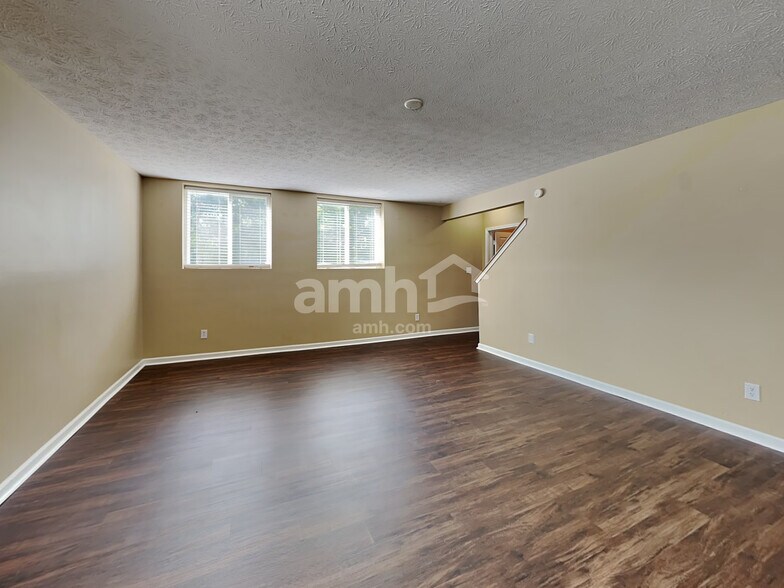 Building Photo - 13004 W Elster Way