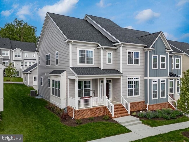 Building Photo - 155 Lotus Ln