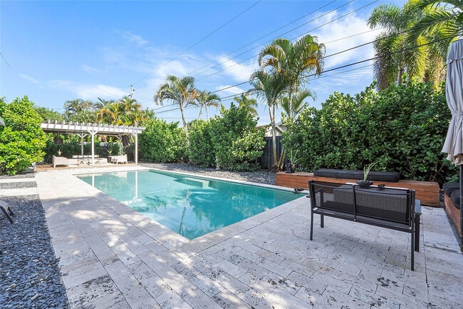 Building Photo - 5260 NE 17th Terrace