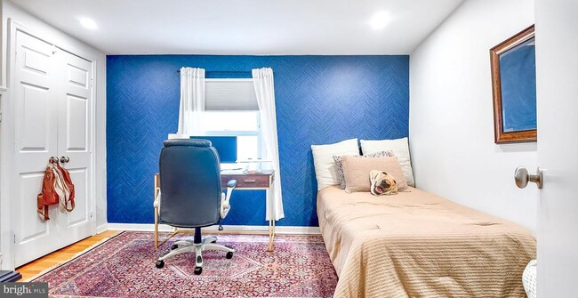 Building Photo - 434 Catharine St