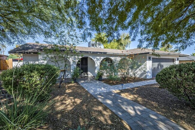 Primary Photo - 10610 N 35th St