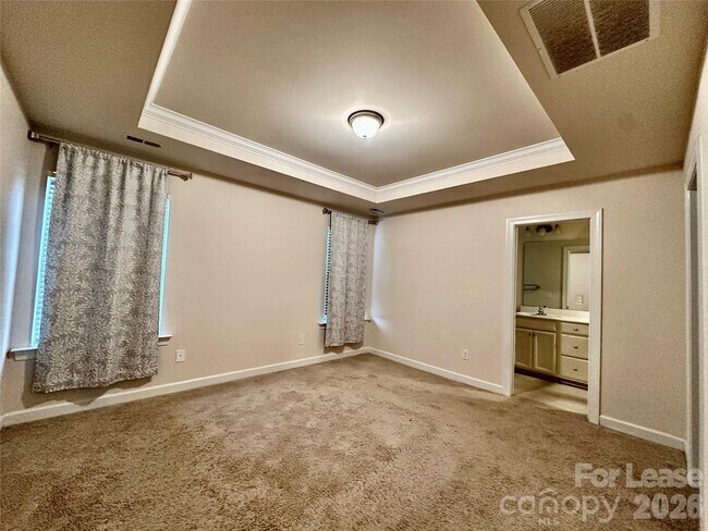 Building Photo - 5733 Lachlan Hill Ln