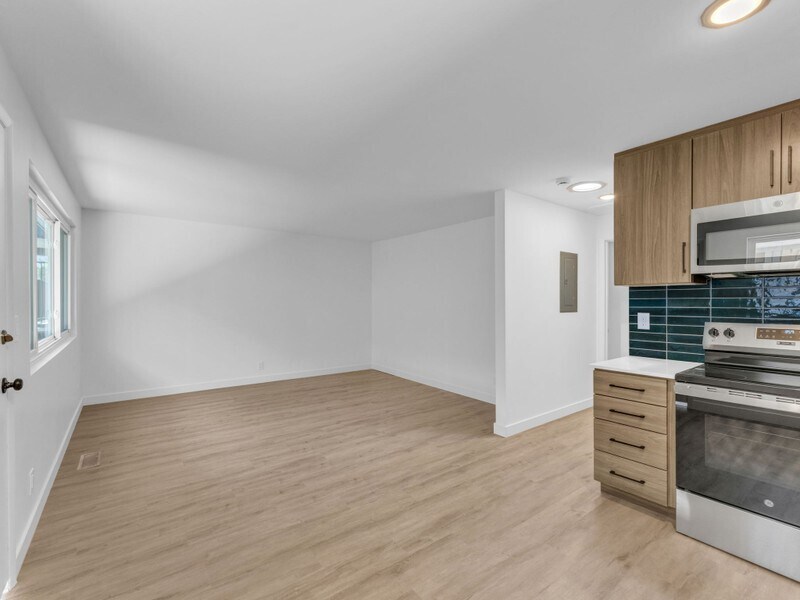 Building Photo - 644 S 800 E