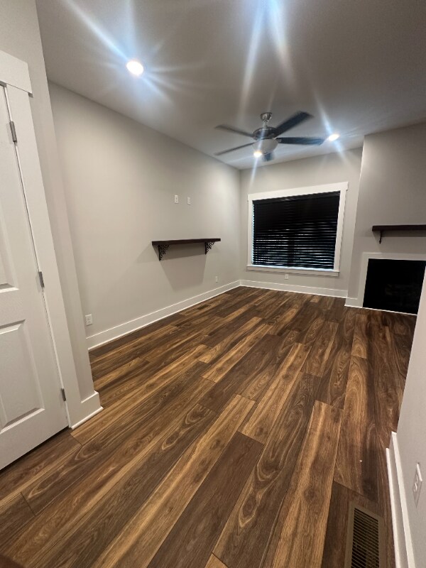 Building Photo - 4412 Shelborne Dr