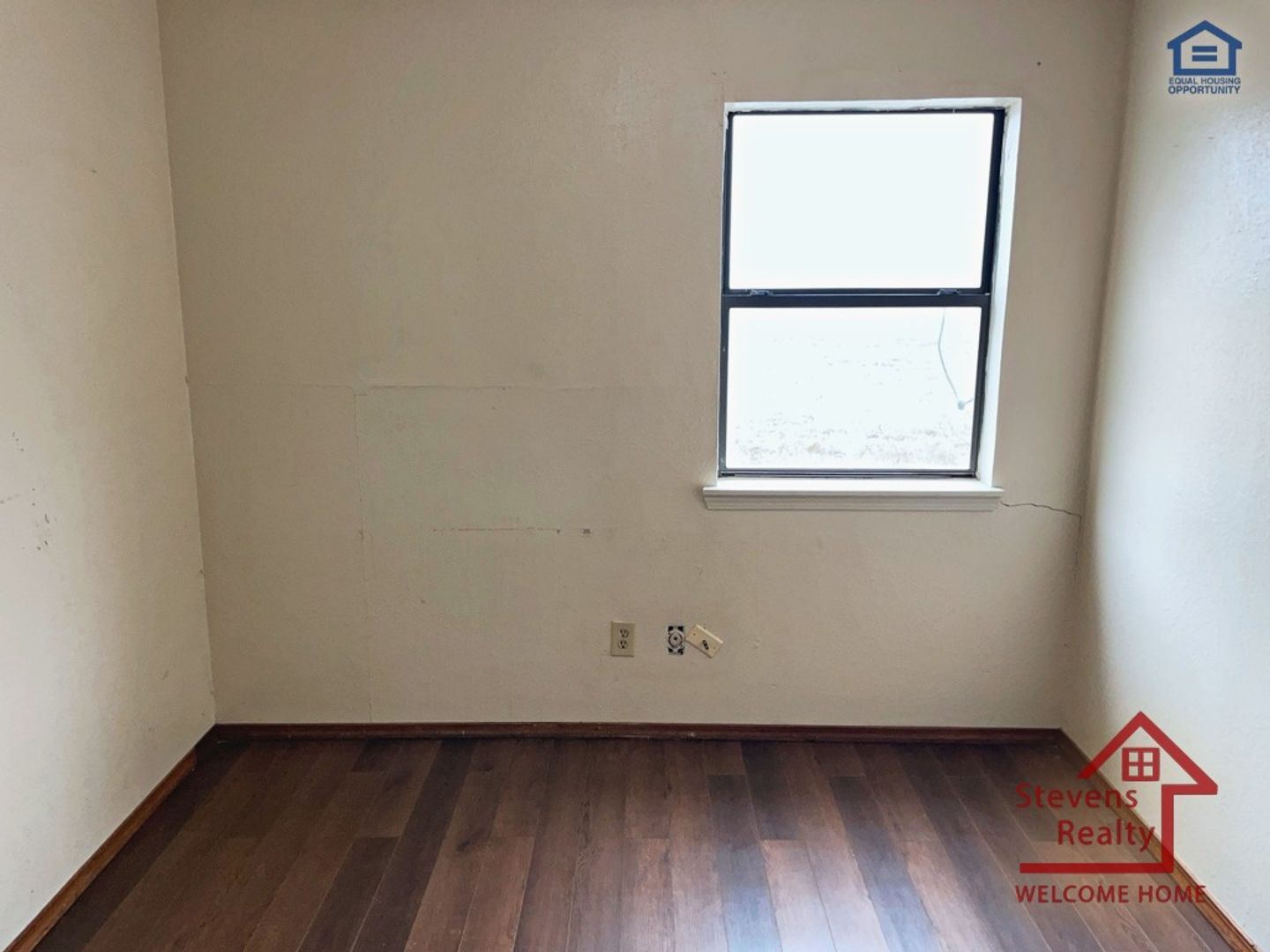 Building Photo - 1912 SW D Ave