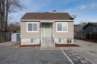 Building Photo - 701 E 200 N