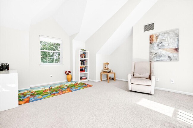 Building Photo - 3 Deertree Ln