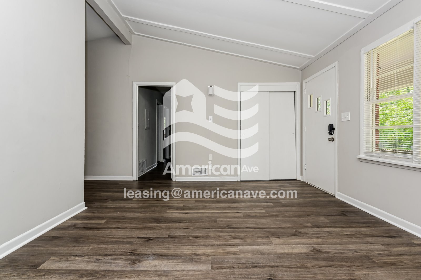 Building Photo - 2143 Snellings Dr