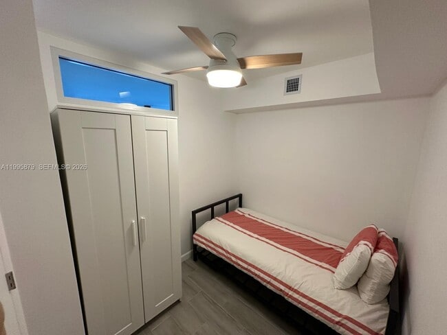 Building Photo - 155 Ocean Ln Dr