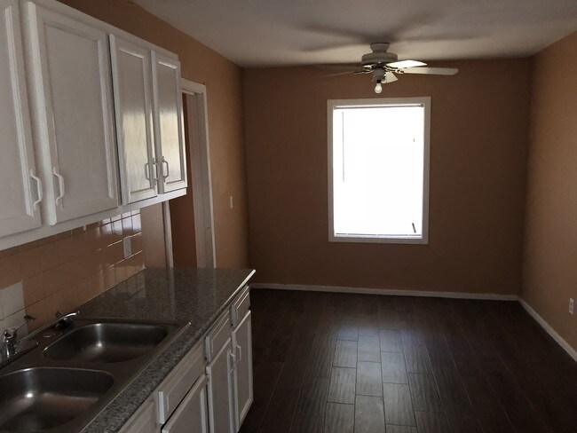 Building Photo - 4323 Groton Dr