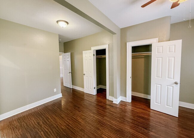Building Photo - $500 OFF FIRST MONTHS RENT | Duplex in OKC!