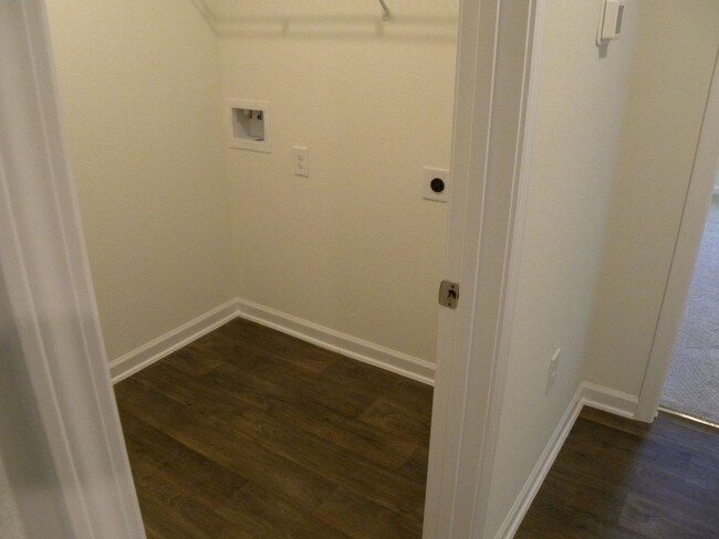 Building Photo - *****AVAILABLE NOW*****