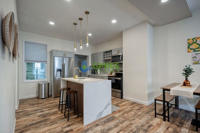 Building Photo - Furnished Elegant 3-Bedroom, 2.5 Bath Home with Hardwood Floors & Central A/C