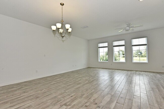Building Photo - 720 Benoi Dr