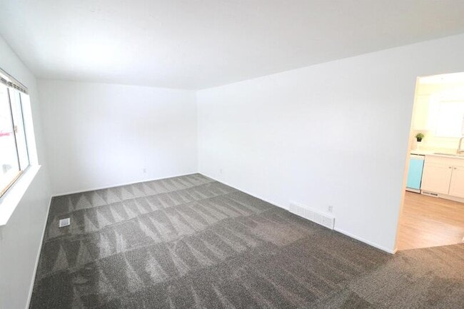 Building Photo - 5542 S 5340 W