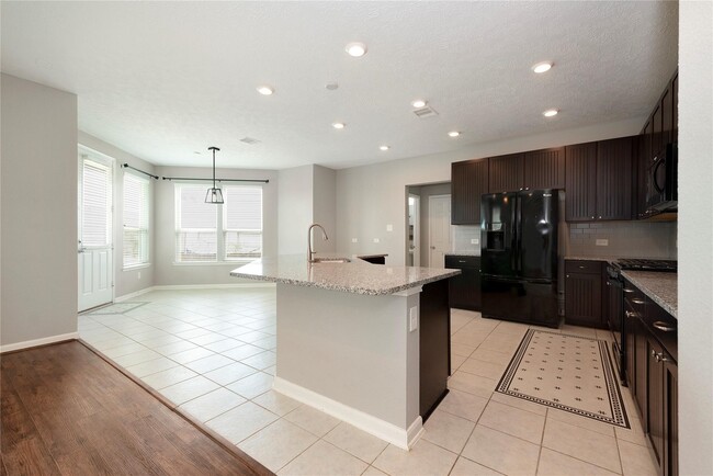 Building Photo - 24015 Adobe Ridge Ln