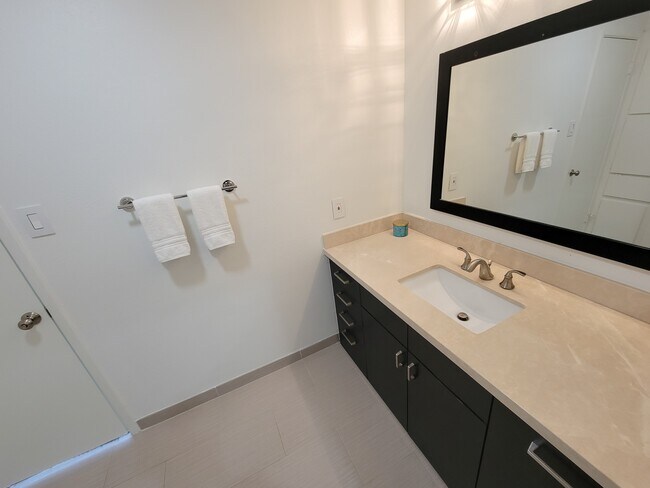 Building Photo - 755 Bering Dr