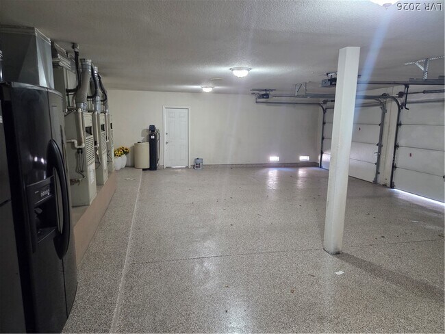 Building Photo - 3013 W Oakey Blvd