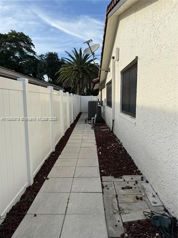 Building Photo - 12030 SW 92nd St