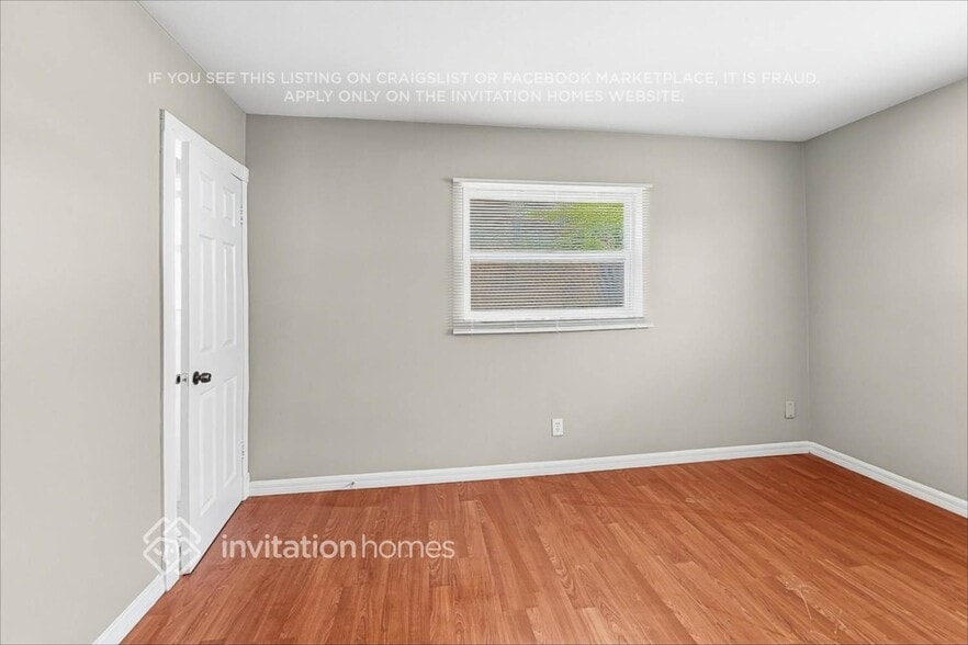 Building Photo - 458 NE 38th St
