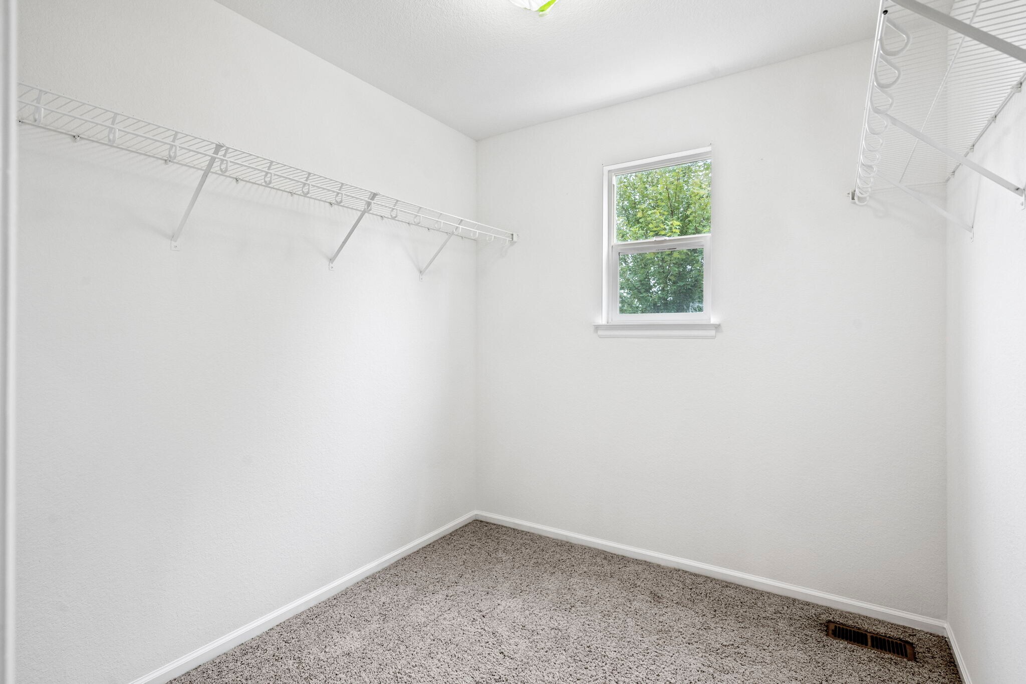 Building Photo - 637 N 48th Ave