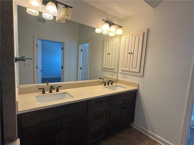 Building Photo - 7420 Flintlock Way