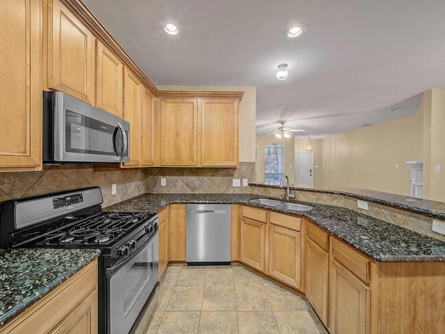 Building Photo - 6837 Livorno Ln