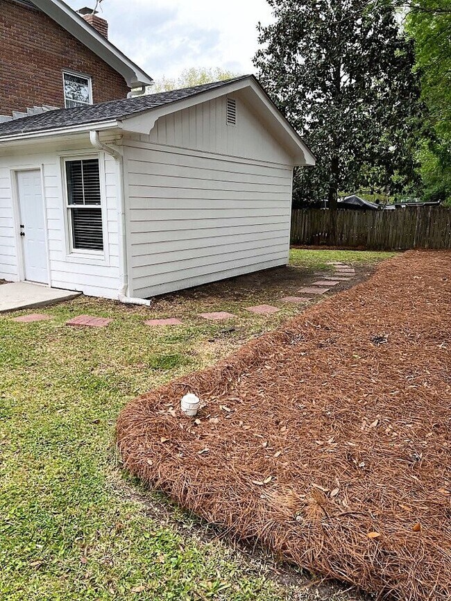 Building Photo - 104 Tyvola Dr