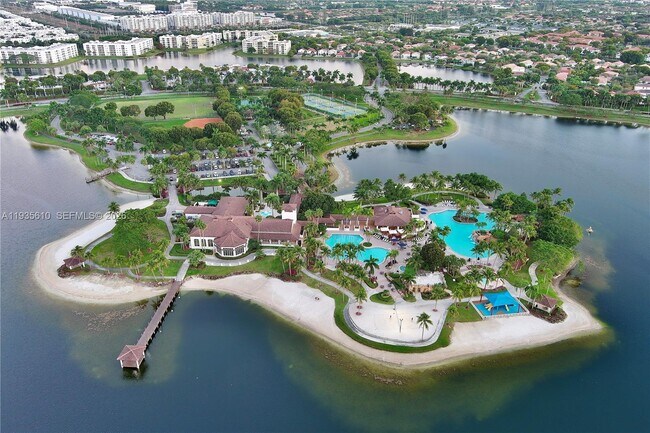 Building Photo - 8562 NW 108th Ave