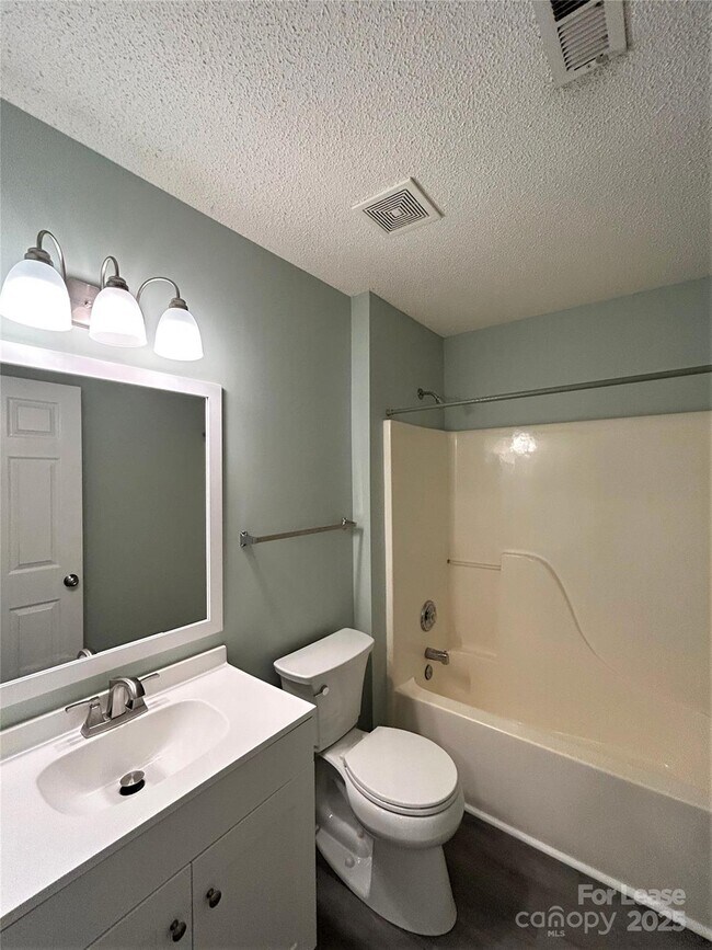 Building Photo - 6518 Harburn Forest Dr