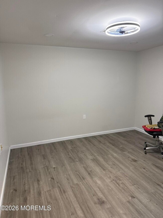 Building Photo - 286B Malvern Ct E