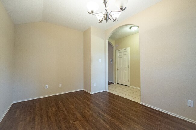 Building Photo - 11219 Overland Trail Dr