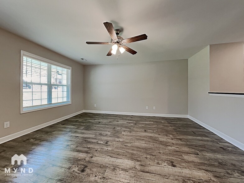 Building Photo - 1411 Oakshade Ave