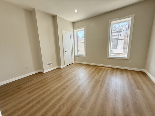 Building Photo - 1729 LeCount St