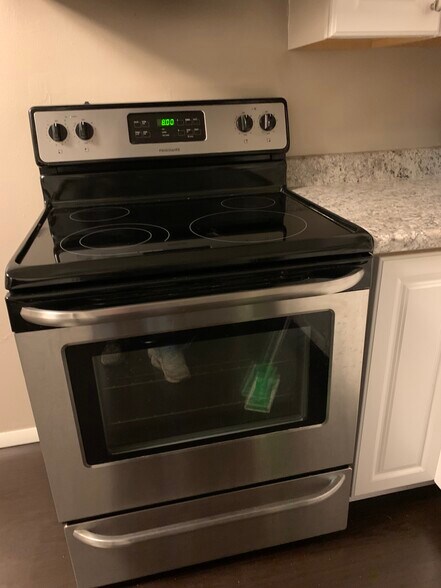 Stainless steel appliances - 126 W Niesen Dr