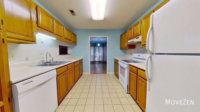 Building Photo - 6902 Persimmon Pl