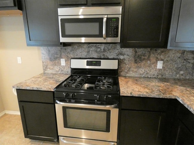 Building Photo - 5009 Hunter Blvd